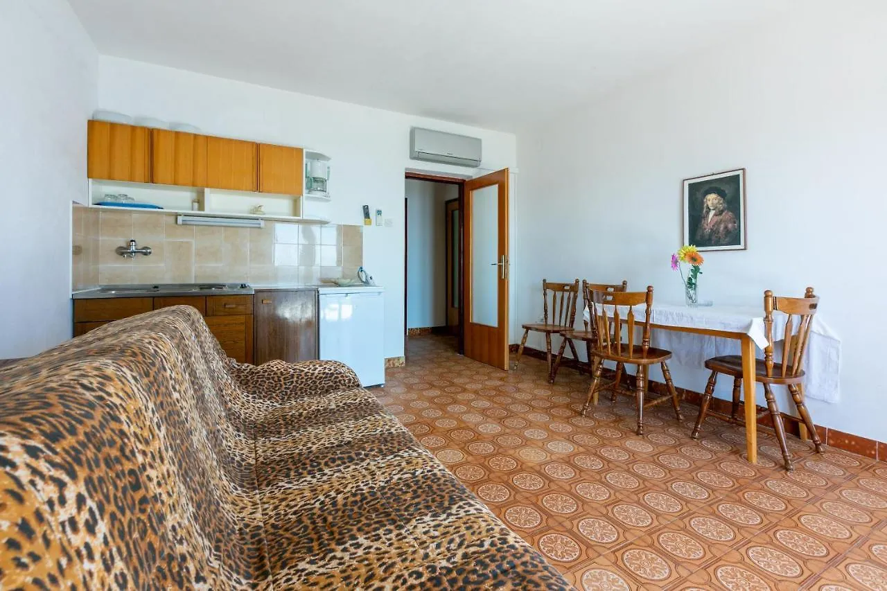 Apartments Rozaria دْغاماي
