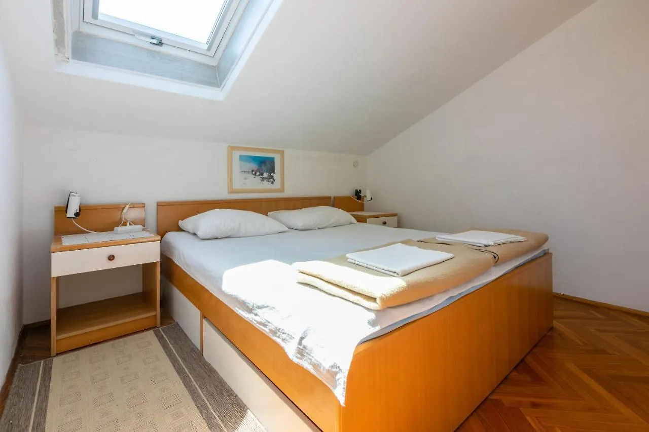 Apartments Rozaria دْغاماي