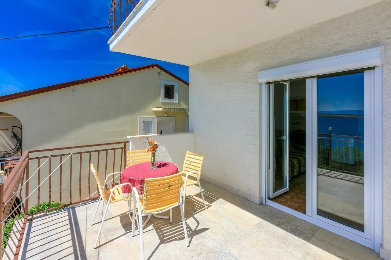 Apartments Rozaria Dramalj 0*,