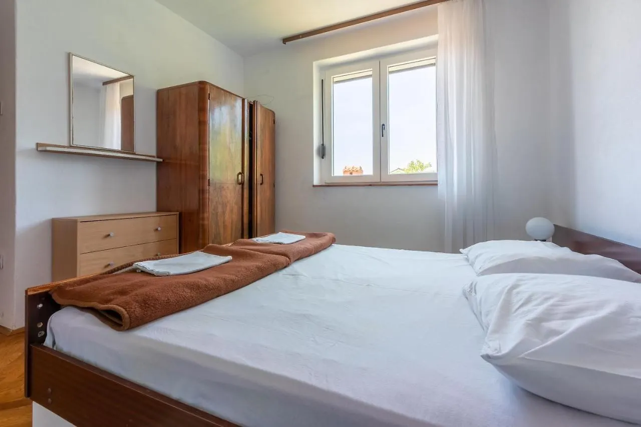 Apartments Rozaria دْغاماي